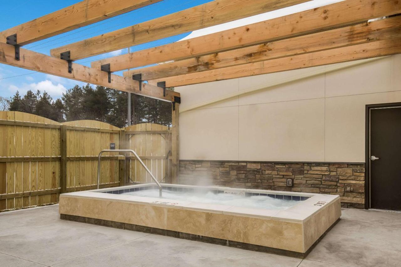 Mainstay Suites Gaylord Exterior foto
